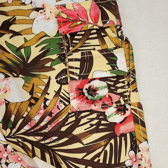 Another Hype Piece Shorts Sz 38 Mens AHP Hawaiian Colorful Floral Bermudas Y2k - Picture 9 of 16